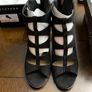 Metaphor heels size 8